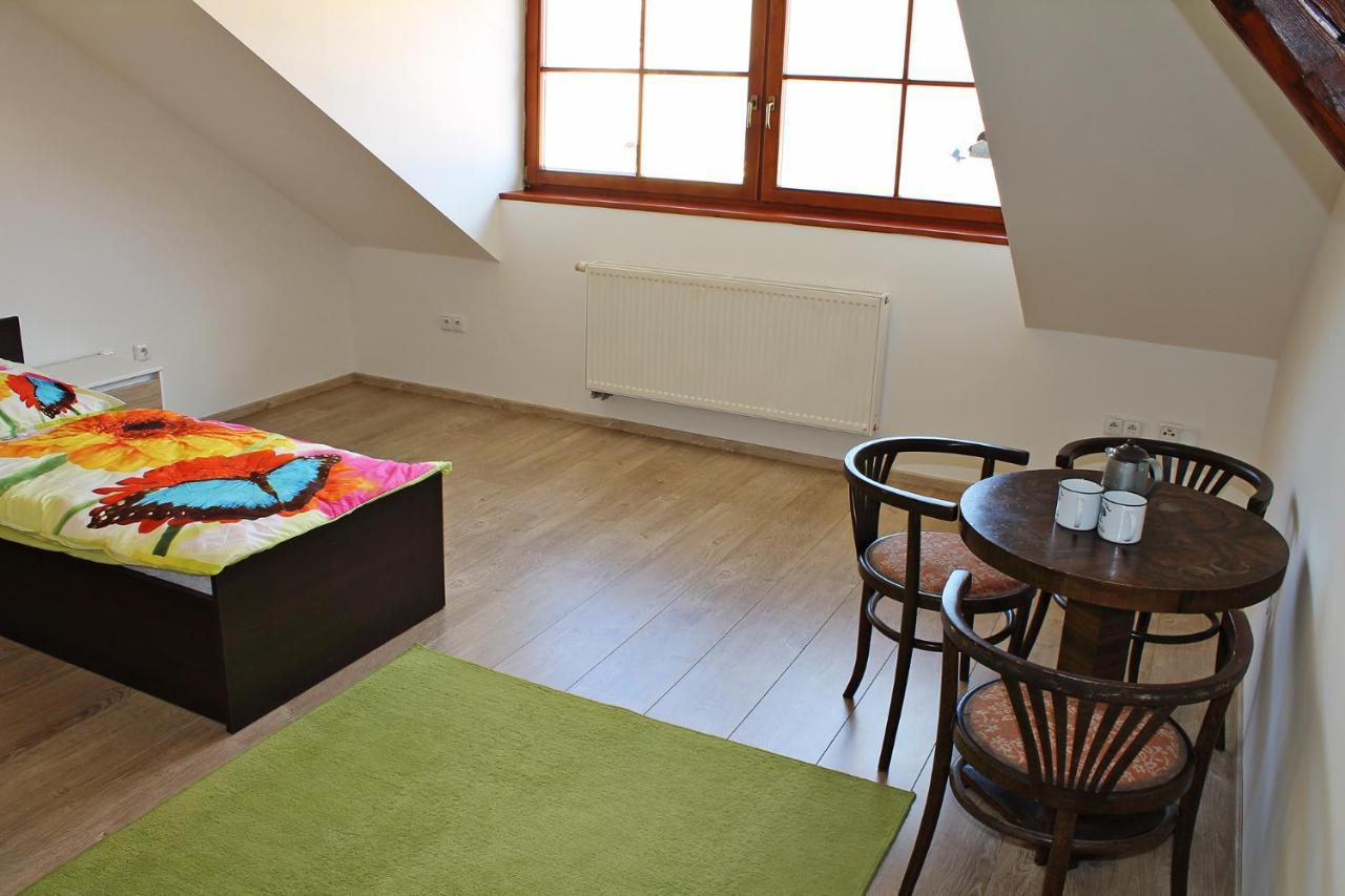 Attic With Parking, Near The Center Of Cb - 110M2 Apartment Ceske Budejovice Exterior photo